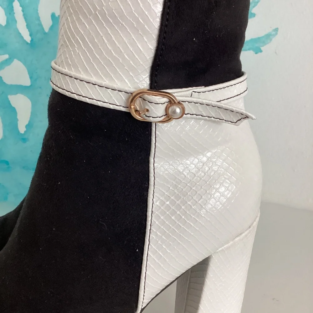 Women's Black and White Ankle Boots Pearl Embellishments Sz 6 Worn 1x